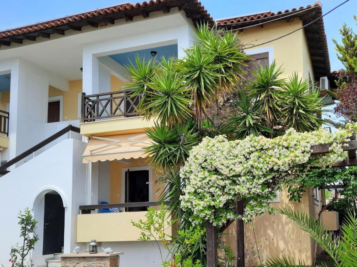 Melina Apartments Nikiti  Bagian luar foto