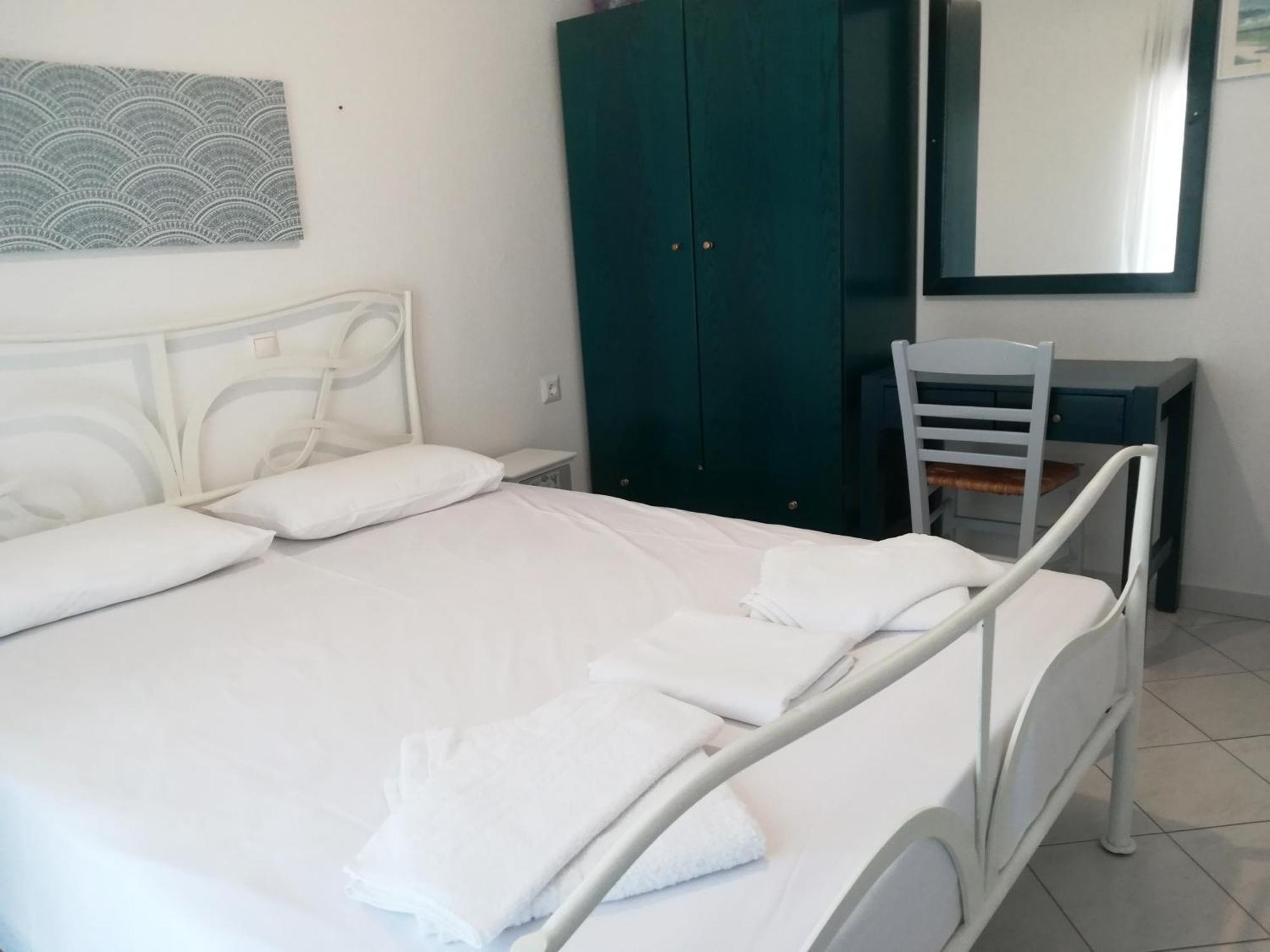 Melina Apartments Nikiti  Bagian luar foto