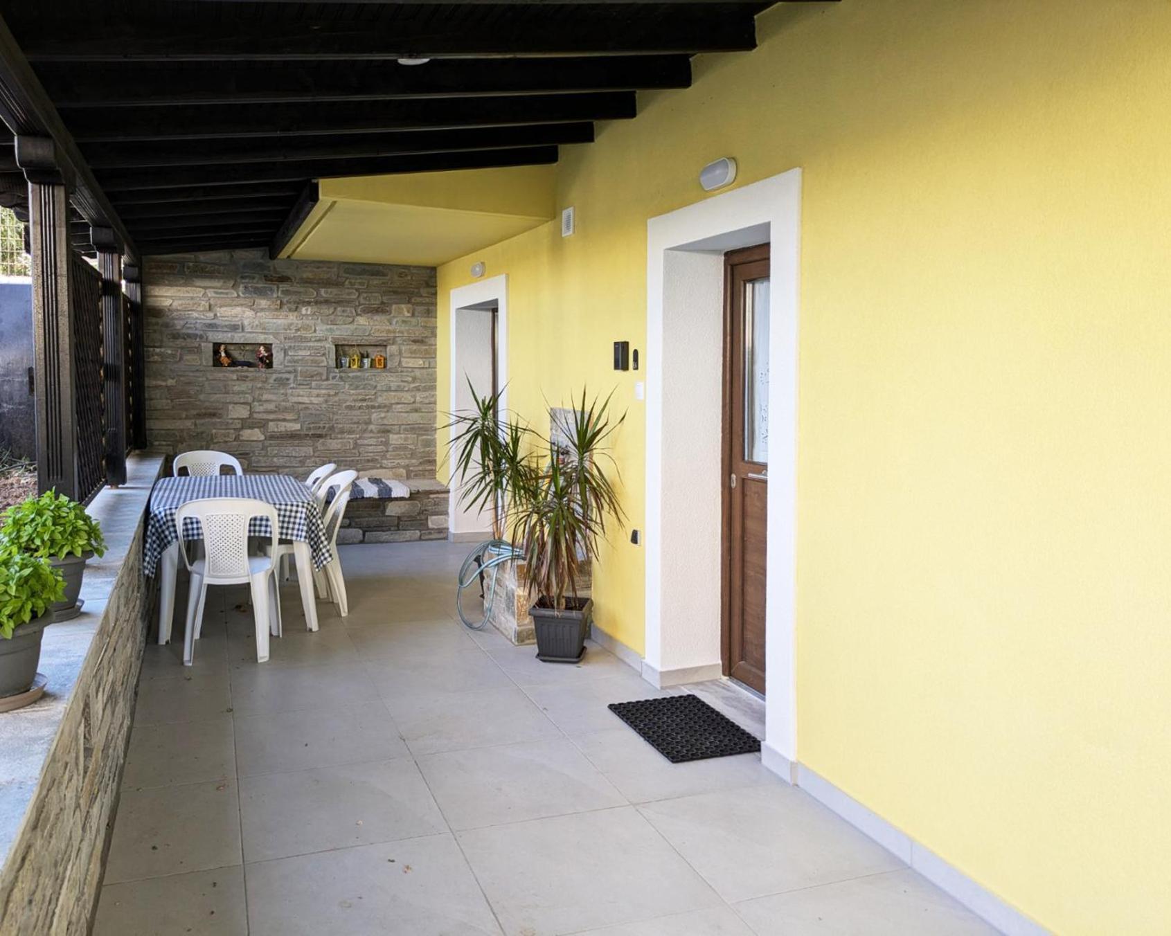 Melina Apartments Nikiti  Bagian luar foto