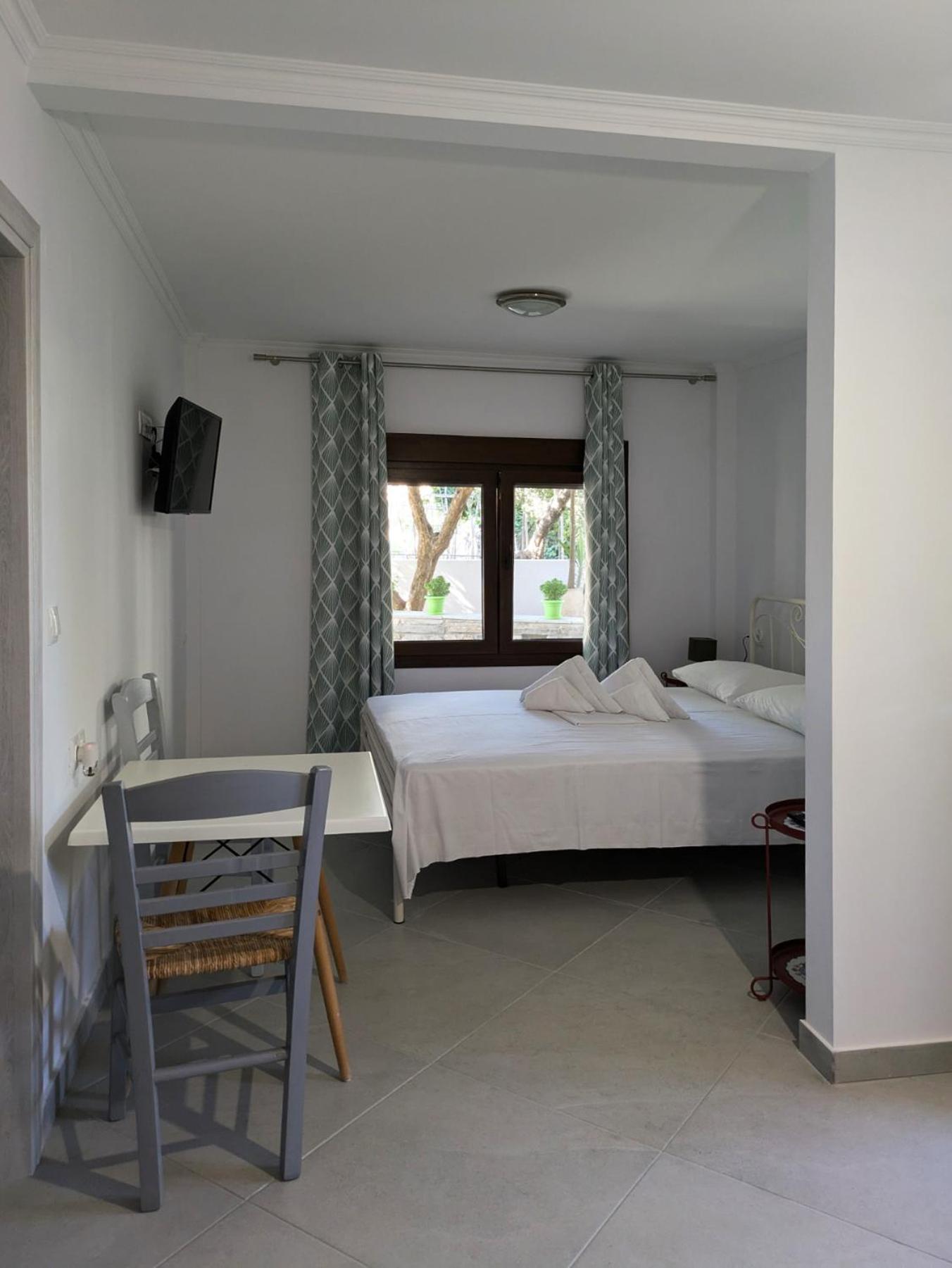 Melina Apartments Nikiti  Bagian luar foto
